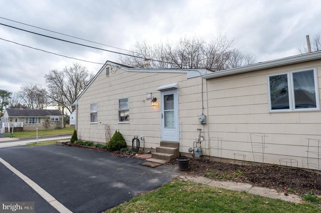2597 CARRELL LN, Willow Grove, PA 19090