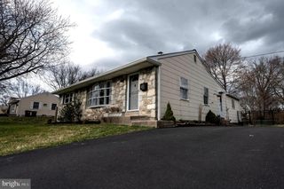 2597 CARRELL LN, Willow Grove, PA 19090