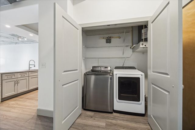 1901 Post Oak Boulevard 408, Houston, TX 77056