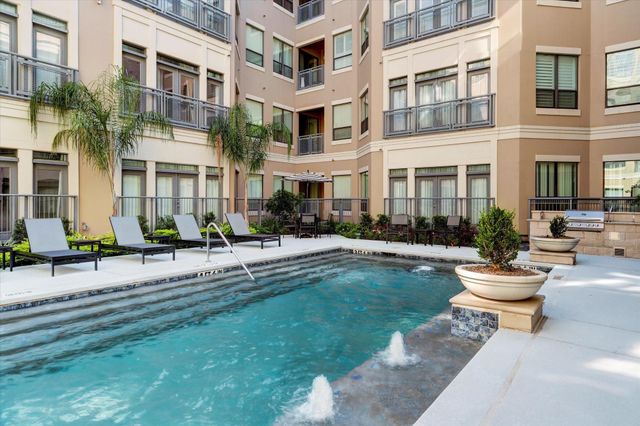 1901 Post Oak Boulevard 408, Houston, TX 77056