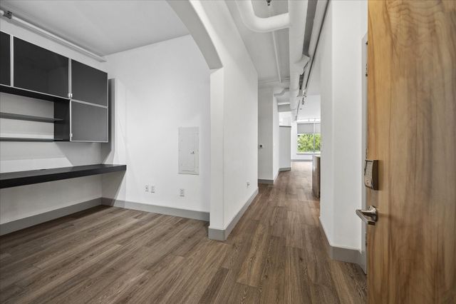 1901 Post Oak Boulevard 408, Houston, TX 77056