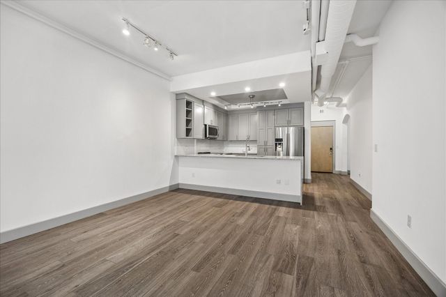 1901 Post Oak Boulevard 408, Houston, TX 77056