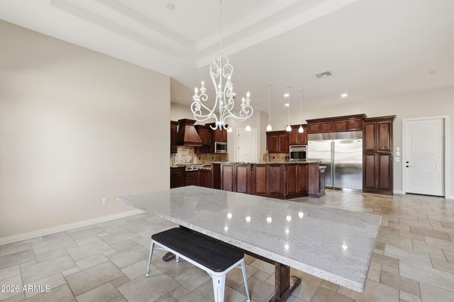 2900 E CLARK Drive, Gilbert, AZ 85297