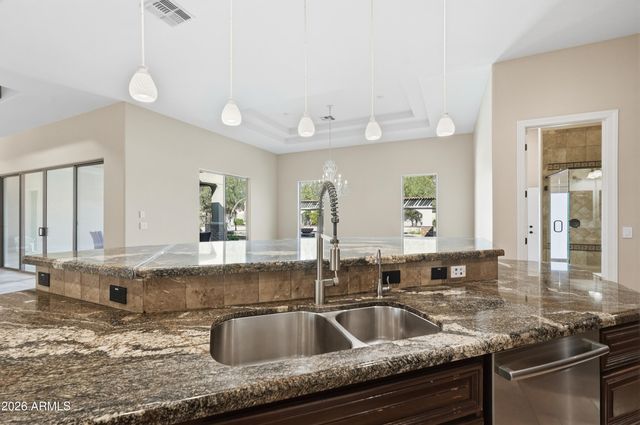 2900 E CLARK Drive, Gilbert, AZ 85297