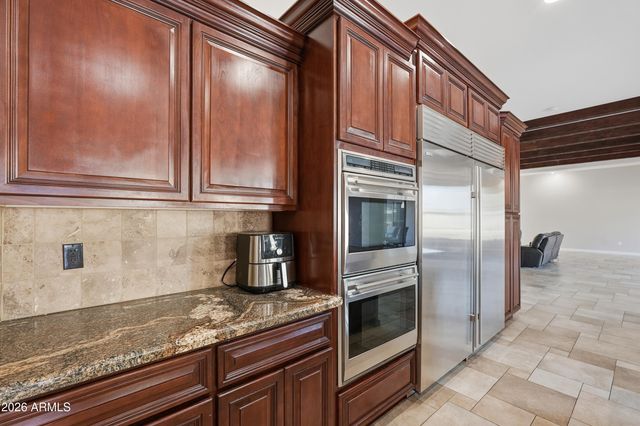 2900 E CLARK Drive, Gilbert, AZ 85297