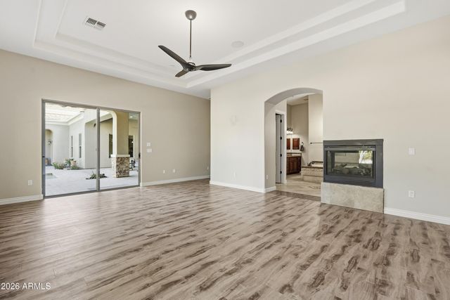 2900 E CLARK Drive, Gilbert, AZ 85297