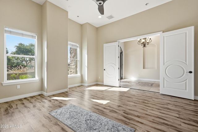 2900 E CLARK Drive, Gilbert, AZ 85297