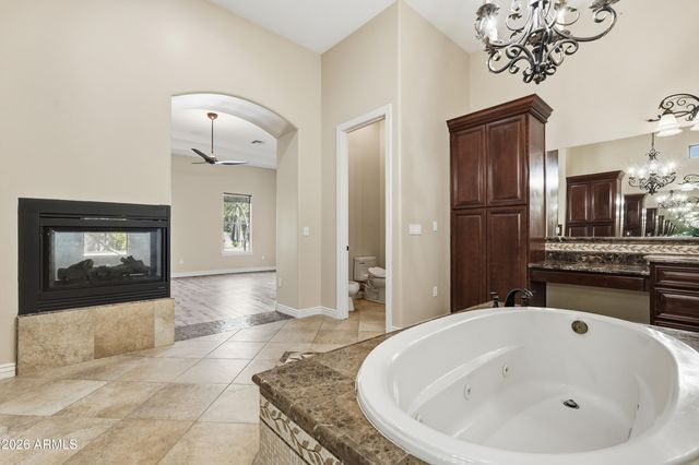 2900 E CLARK Drive, Gilbert, AZ 85297