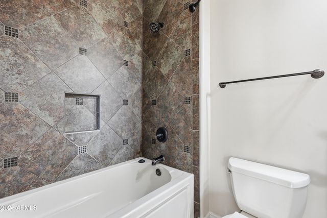 2900 E CLARK Drive, Gilbert, AZ 85297