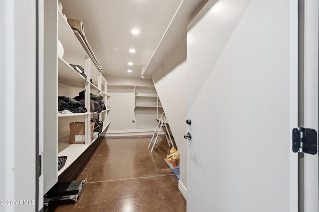 2900 E CLARK Drive, Gilbert, AZ 85297