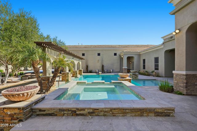 2900 E CLARK Drive, Gilbert, AZ 85297