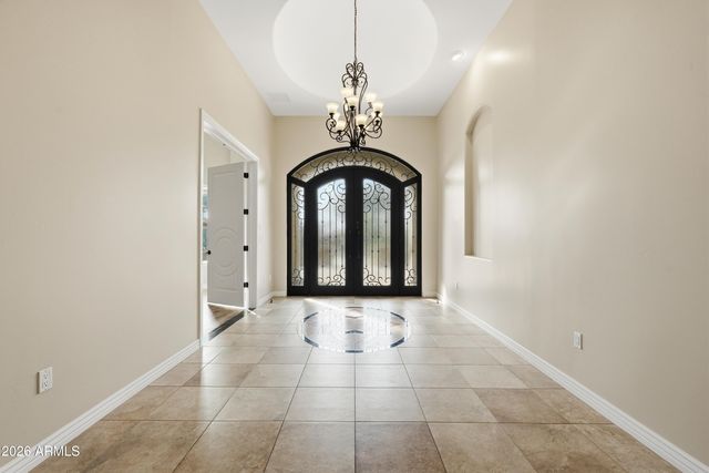 2900 E CLARK Drive, Gilbert, AZ 85297