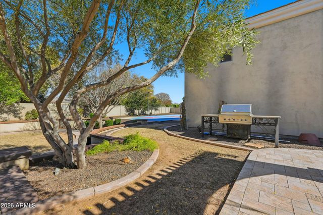 2900 E CLARK Drive, Gilbert, AZ 85297