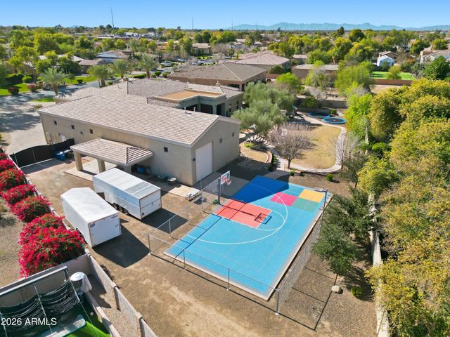 2900 E CLARK Drive, Gilbert, AZ 85297