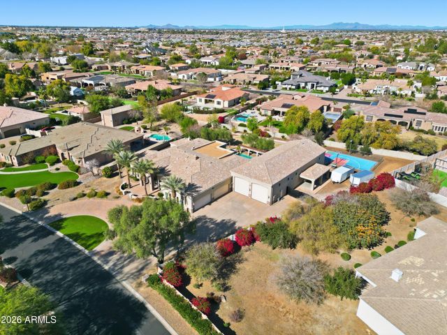 2900 E CLARK Drive, Gilbert, AZ 85297