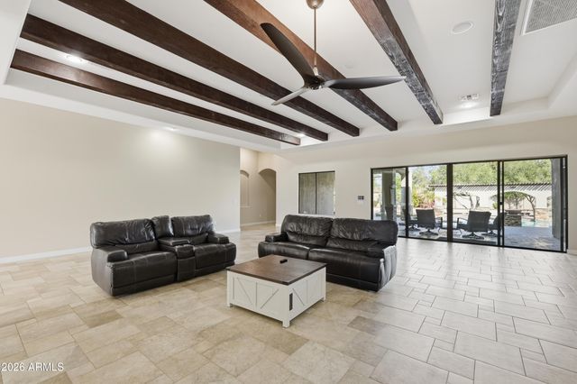 2900 E CLARK Drive, Gilbert, AZ 85297