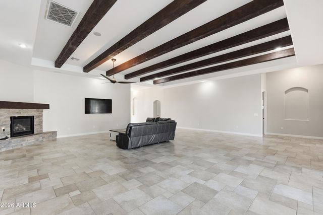 2900 E CLARK Drive, Gilbert, AZ 85297