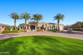 2900 E CLARK Drive, Gilbert, AZ 85297