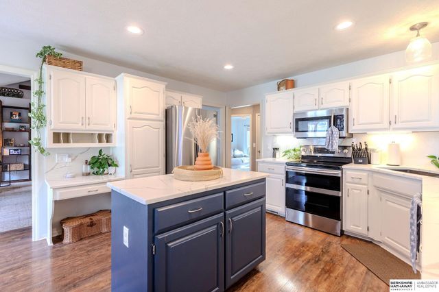 4866 S 170th Street, Omaha, NE 68135
