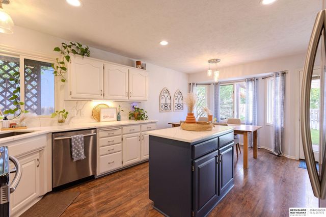 4866 S 170th Street, Omaha, NE 68135