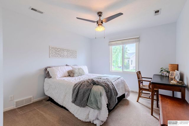 4866 S 170th Street, Omaha, NE 68135