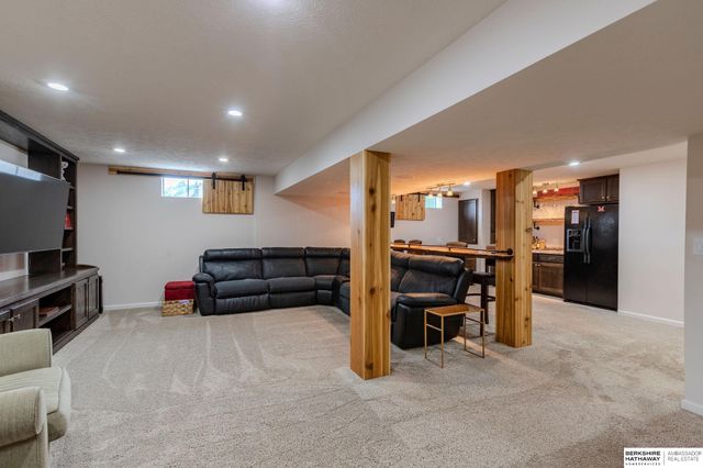 4866 S 170th Street, Omaha, NE 68135
