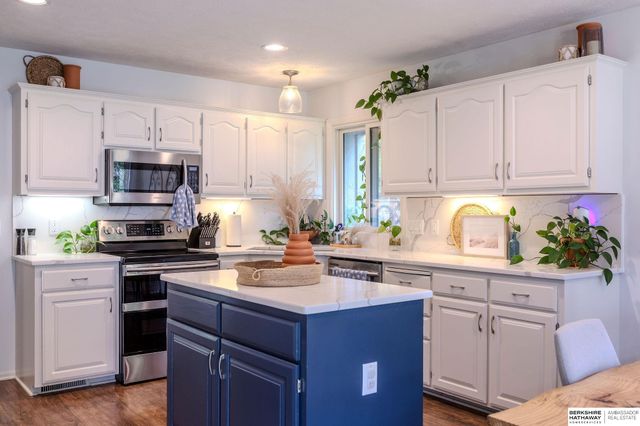 4866 S 170th Street, Omaha, NE 68135