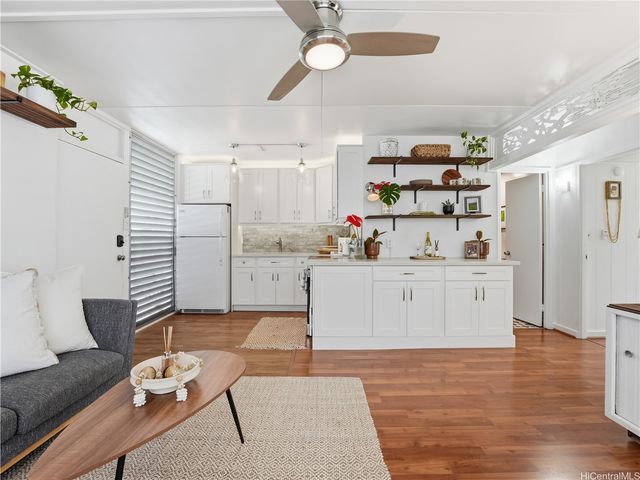 3810 Leahi Avenue 210, Honolulu, HI 96815