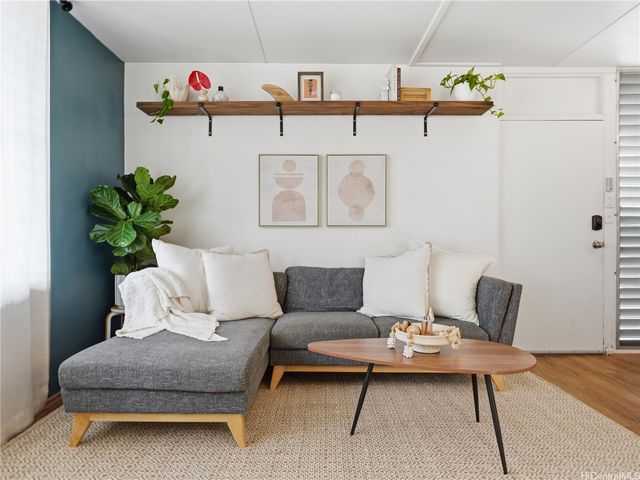 3810 Leahi Avenue 210, Honolulu, HI 96815