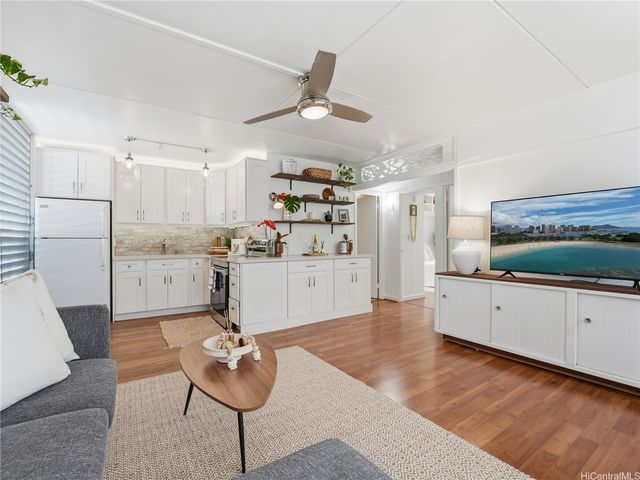 3810 Leahi Avenue 210, Honolulu, HI 96815