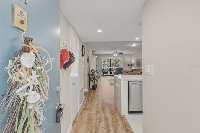 1520 GLEN OAKS DRIVE E 247, Sarasota, FL 34232