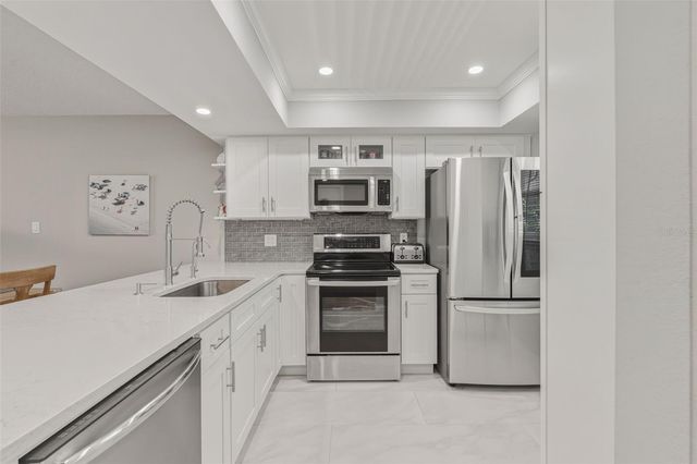 1520 GLEN OAKS DRIVE E 247, Sarasota, FL 34232