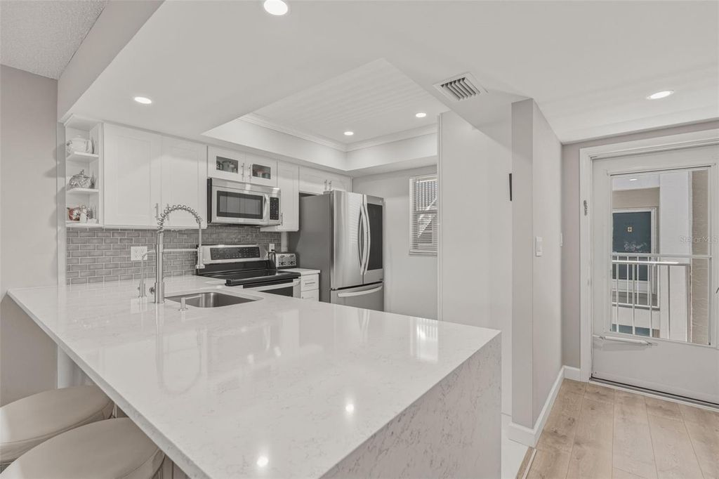 1520 GLEN OAKS DRIVE E 247, Sarasota, FL 34232