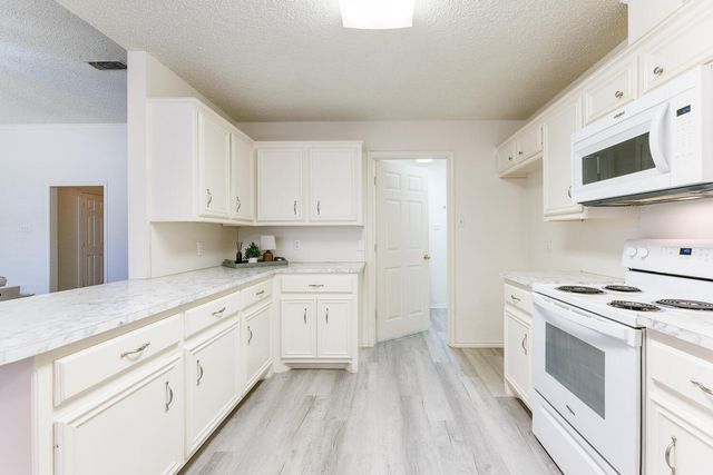 1003 Justice Avenue, Lubbock, TX 79416