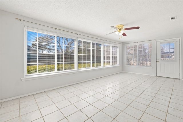 1683 Tallgrass Drive, Fayetteville, AR 72701