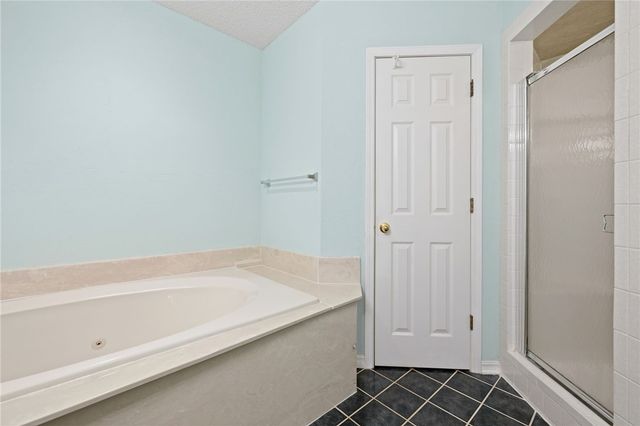 1683 Tallgrass Drive, Fayetteville, AR 72701