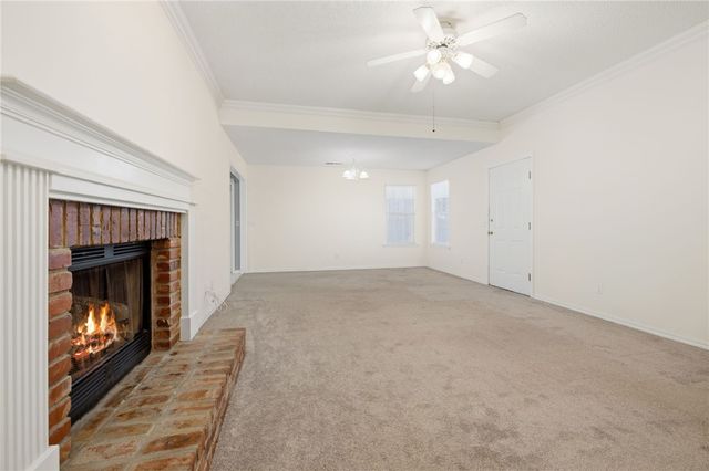 1683 Tallgrass Drive, Fayetteville, AR 72701