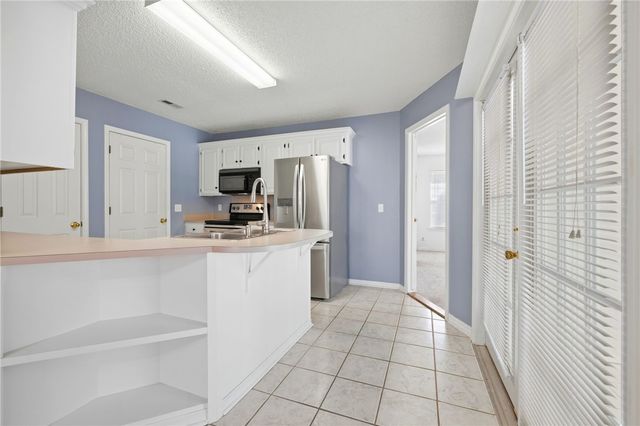 1683 Tallgrass Drive, Fayetteville, AR 72701