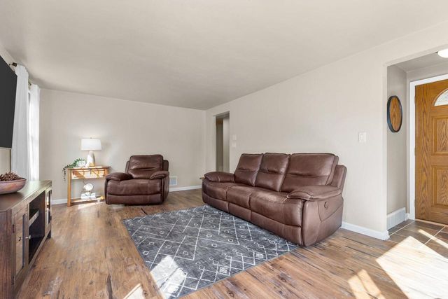 406 ELM STREET, Combined Locks, WI 54113