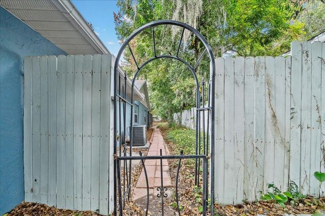 1211 W OLD US HIGHWAY 441, Mount Dora, FL 32757