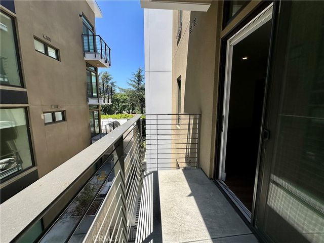 #418 E Walnut, Pasadena, CA 91101