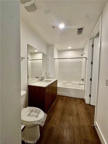 #418 E Walnut, Pasadena, CA 91101
