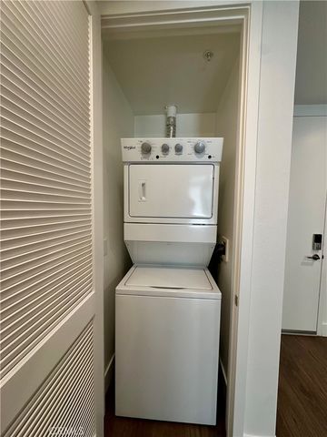 #418 E Walnut, Pasadena, CA 91101