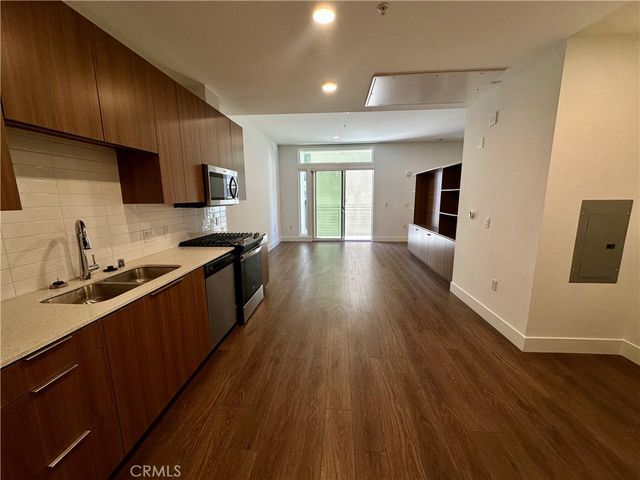 #418 E Walnut, Pasadena, CA 91101