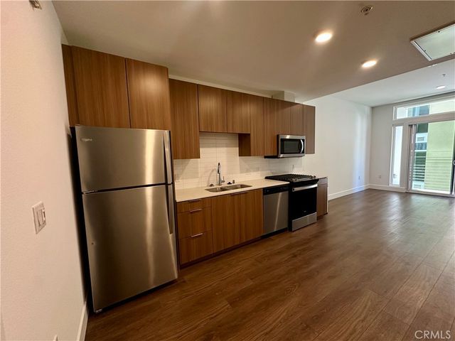 #418 E Walnut, Pasadena, CA 91101