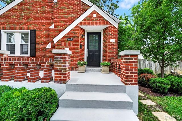 109 Handlan Court, Kirkwood, MO 63122