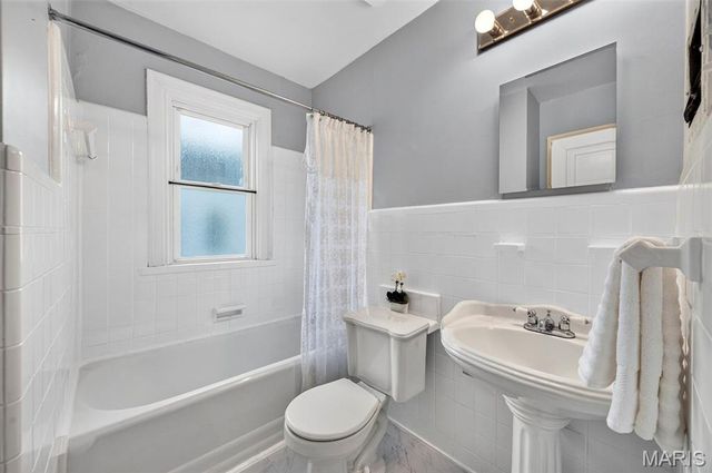 109 Handlan Court, Kirkwood, MO 63122