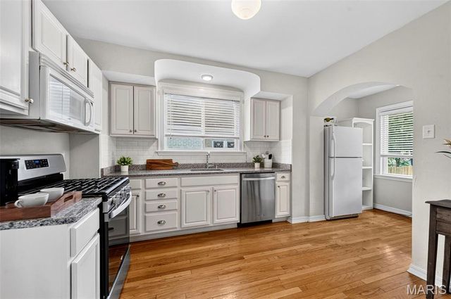109 Handlan Court, Kirkwood, MO 63122