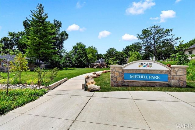 109 Handlan Court, Kirkwood, MO 63122