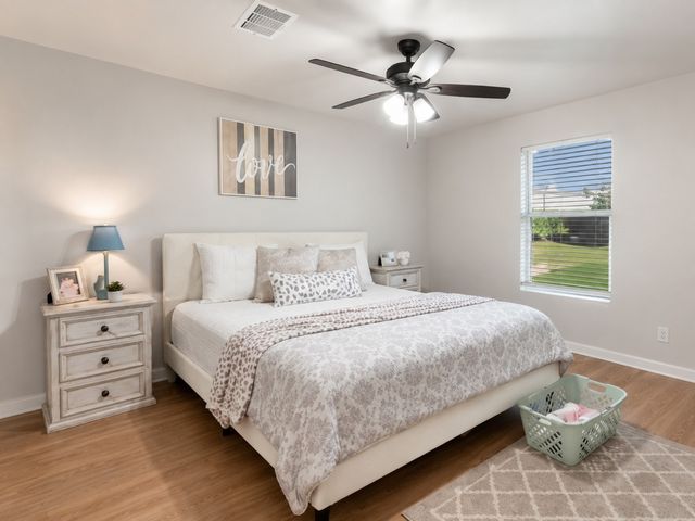 301 Schumacher Drive 303, Burleson, TX 76028